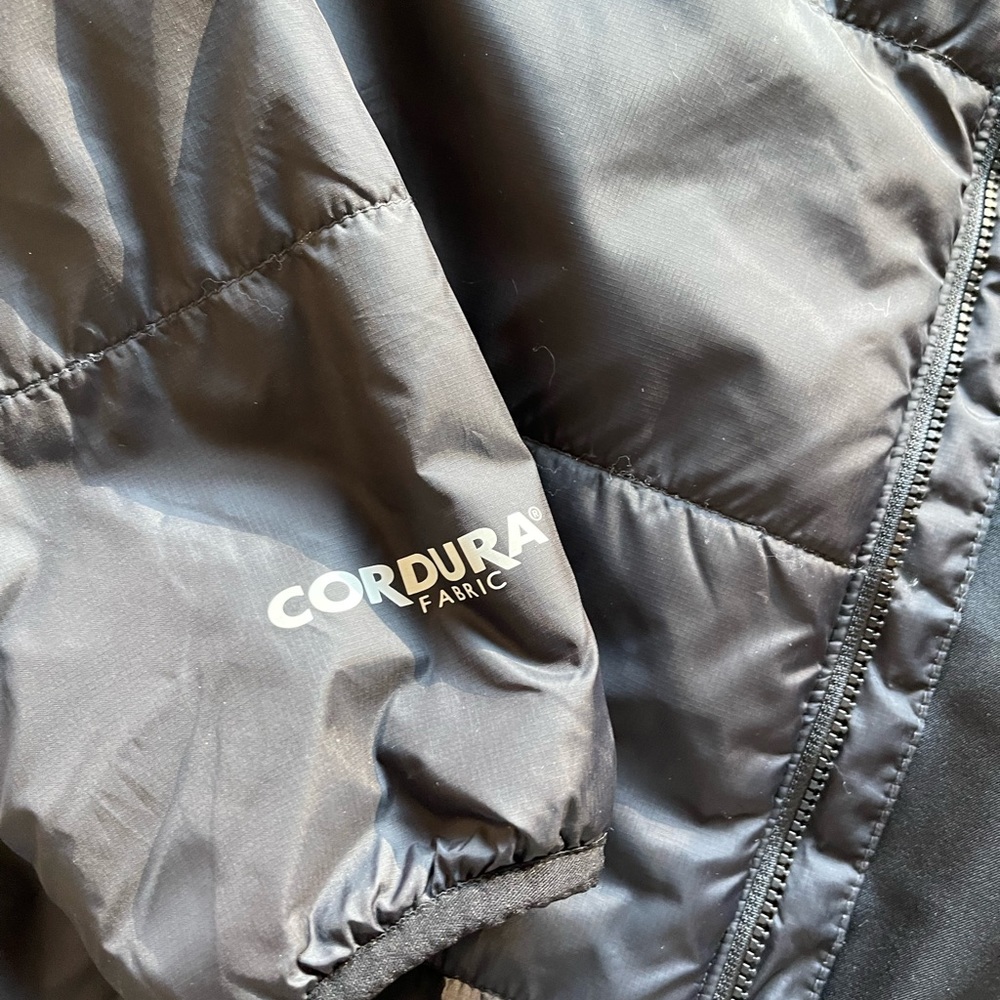 Fox puffy coat very light weight and warm. Worn 2 times only - Picture 5 of 5